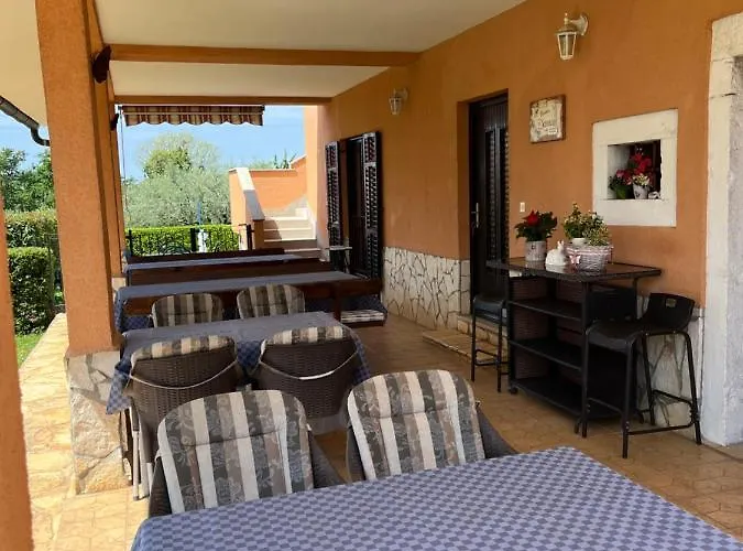 Danica Bed & Breakfast